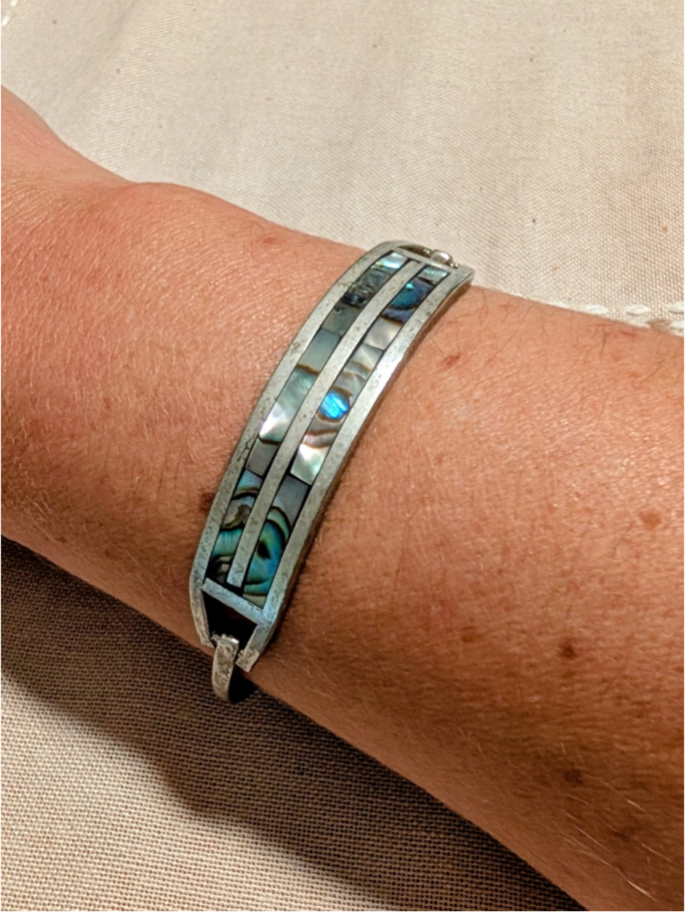Vintage Abalone Shell Inlay Hinged Bangle Bracelet Mosaic Panel Southwestern